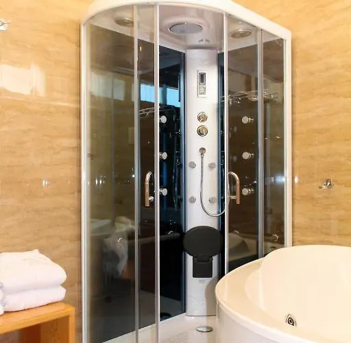 Hotel Suites 4*